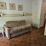 Apartament Cozy With Balcony And Communal Pool