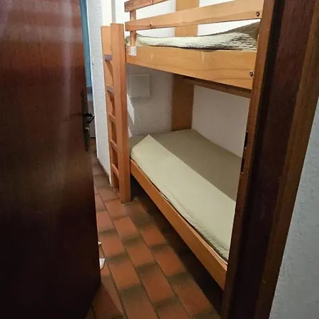 Cozy With Balcony And Communal Pool *