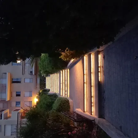 Cozy With Balcony And Communal Pool Apartament *