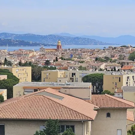 Cozy With Balcony And Communal Pool Saint-Tropez